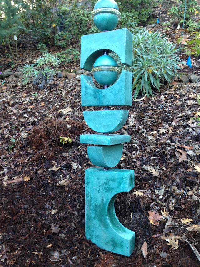 Outdoor Sculpture Totem in Jade Finish